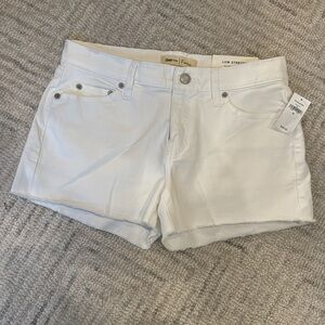 NWT Gap white cut off shorts - size 25